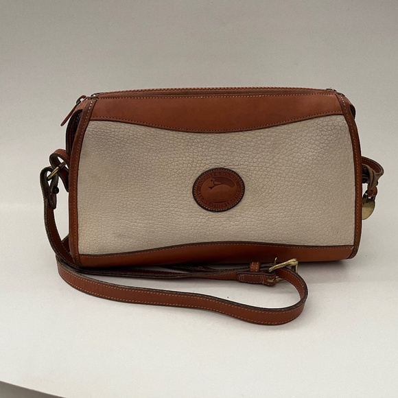 Dooney & Bourke Handbags - DOONEY & BOURKE SHOULDER BAG
